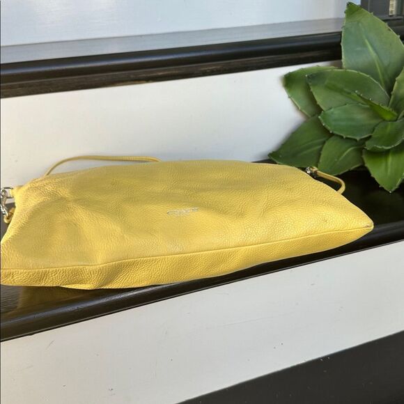 Coach, genuine, leather Crossbody shoulder clutch - Picture 6 of 10